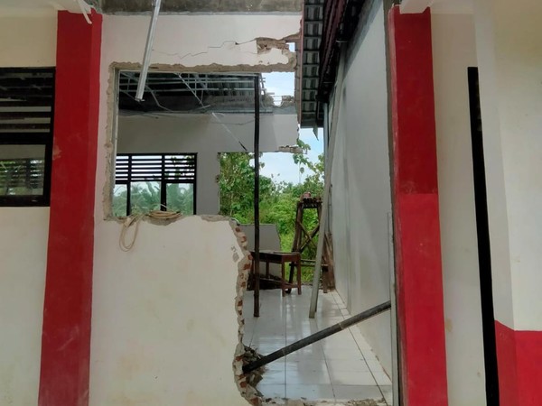 Netizen Pertanyakan Kinerja Gubernur Banten Andra Soni soal Sekolah Ambruk: “Seperti Tidak Peduli”