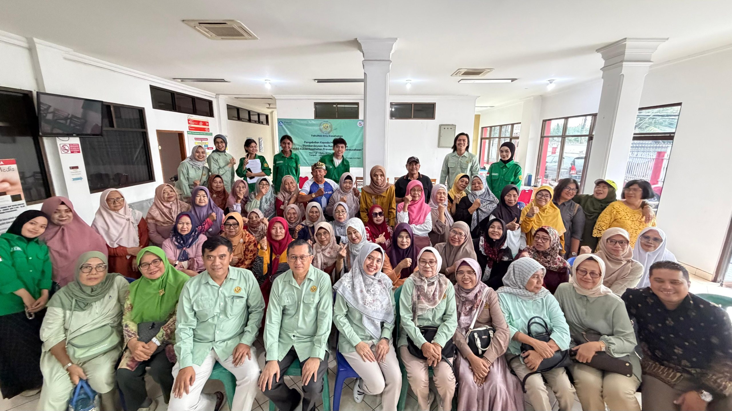 Fakultas Ilmu Kesehatan Universitas Borobudur Gelar PKM Pemberdayaan Ibu Rumah Tangga Melalui Edukasi Kesehatan Preventif dan Kewirausahaan