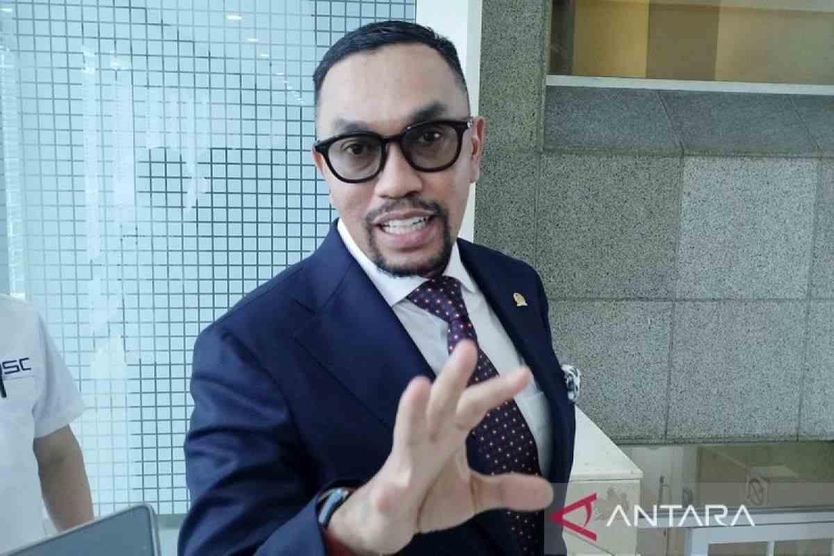 ‎Sahroni Kritik Keras Dishub DKI soal Kemacetan dan Parkir Liar Blok M: Kalau Tak Mampu, Ganti Saja Kadishub